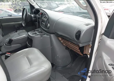 2003 Ford E-150 Commercial from USA, damaged, VIN 1FTRE14253HA07056